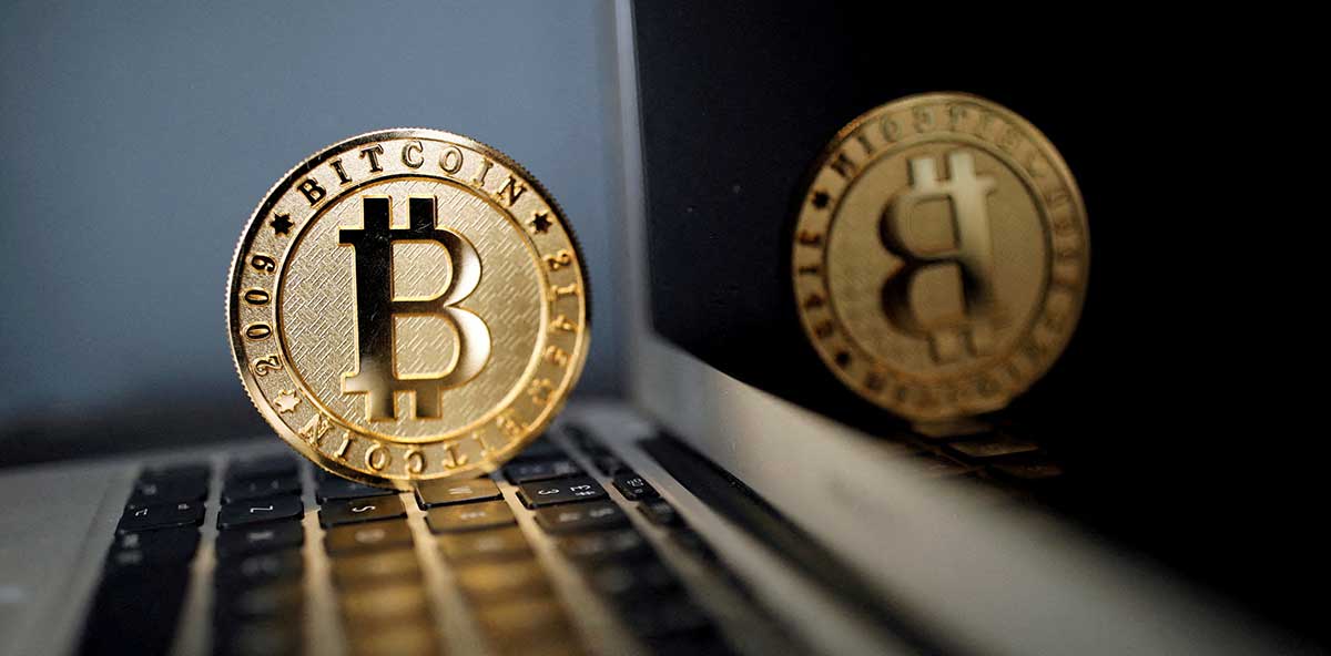 bitcoin árfolyam hamis euro 155 millio budapest szerb csaló férfi