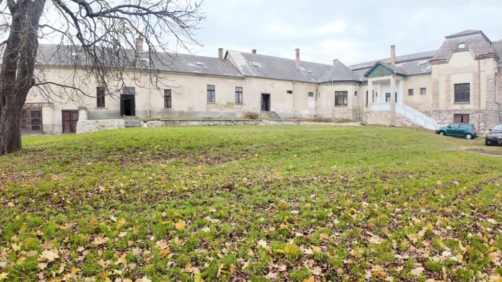 A bakonypánki kastélypark egy része